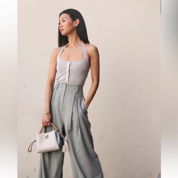 NWT Who What Wear Collection Lila Pleated Wide Leg Trousers Size Medium in Stone - Picture 2 of 5